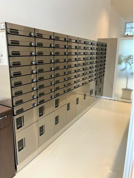 エクセレント中道のエントランス