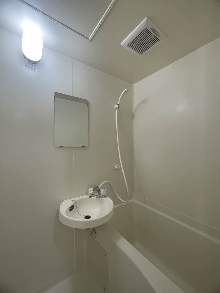 コーポラス・ソーシャルの浴室