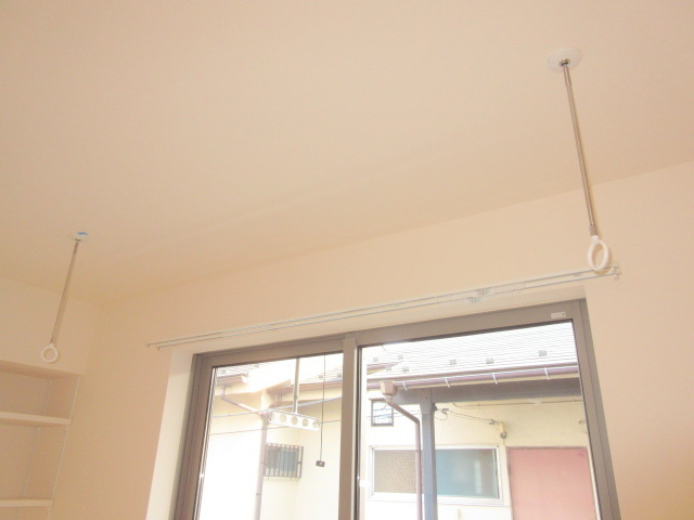 メゾン京のバルコニー|★雨の日も安心の室内物干しフック★