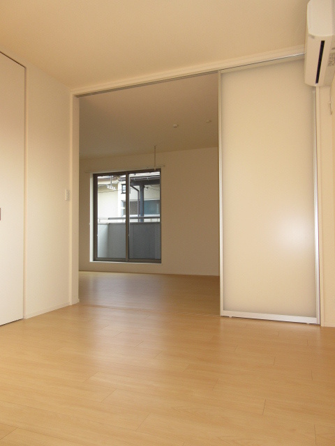 メゾン京の居間・リビング