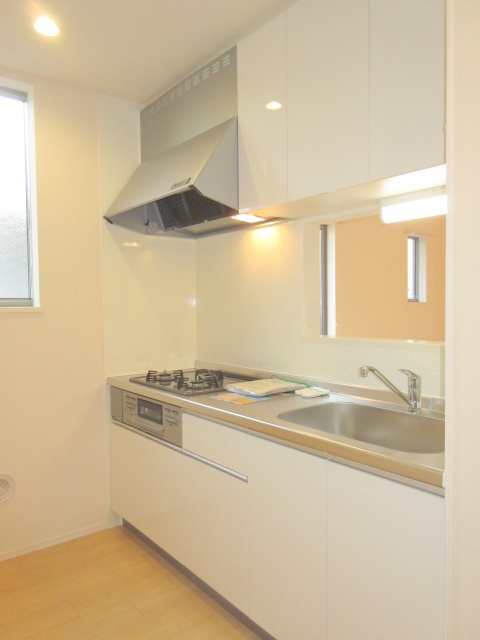 メゾン京の居間・リビング|★14帖の広いカウンタータイプのLDK★