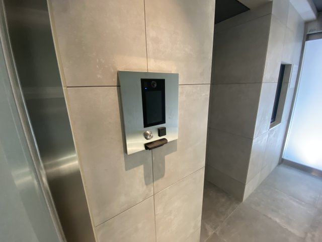 Augusta Residence 新小岩のエントランス|オートロックです