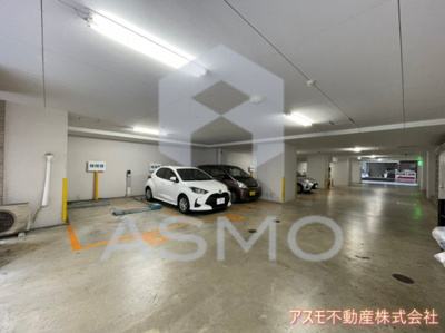 【駐車場】 | セレニテ本町エコート | 同マンション別部屋参考写真