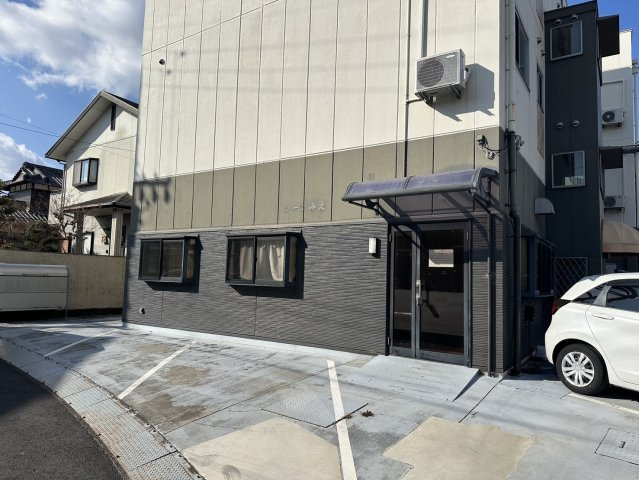 ＨＩＬＬＳ観音寺貸テナントのロビー