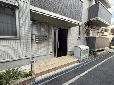 【エントランス】 | Riviere 太子橋今市