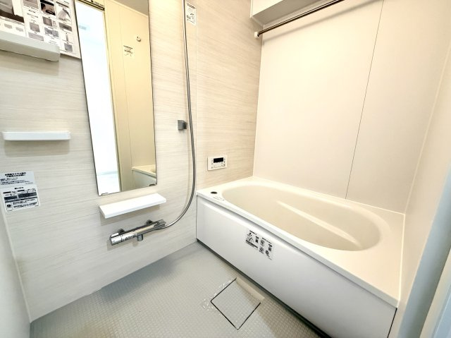 【浴室】 | 【新規リフォーム】カルム宮島口 | 落ち着いた空間のお風呂です