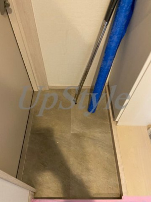 【玄関】 | マーベラス鶯谷