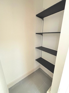 【玄関】 | 安芸郡熊野町東山（全3区画）3号棟 | シューズインクローゼット