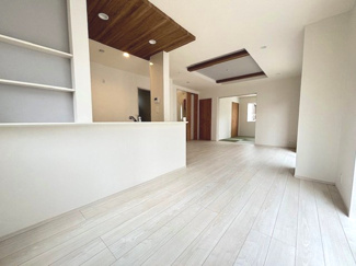 【居間・リビング】 | 安芸郡熊野町東山（全3区画）3号棟