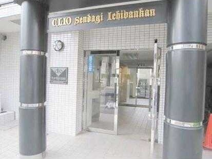 クリオ千駄木壱番館のエントランス