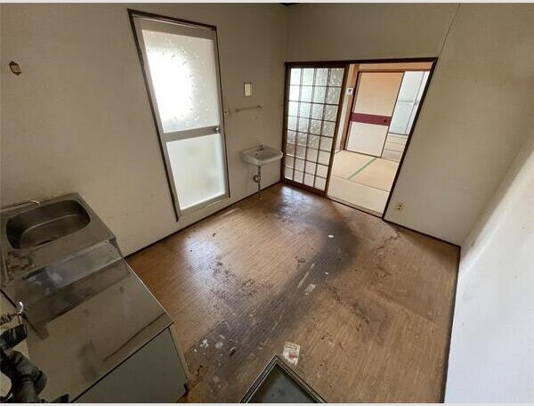 ナカジョウマンションの玄関
