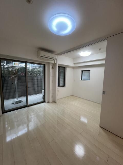 イニシアイオ本蓮沼駅前