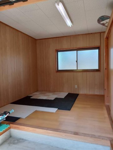 萩市椿東　戸建ての内装|隠れ家的別棟あり約40㎡