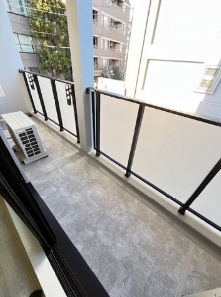 【バルコニー】