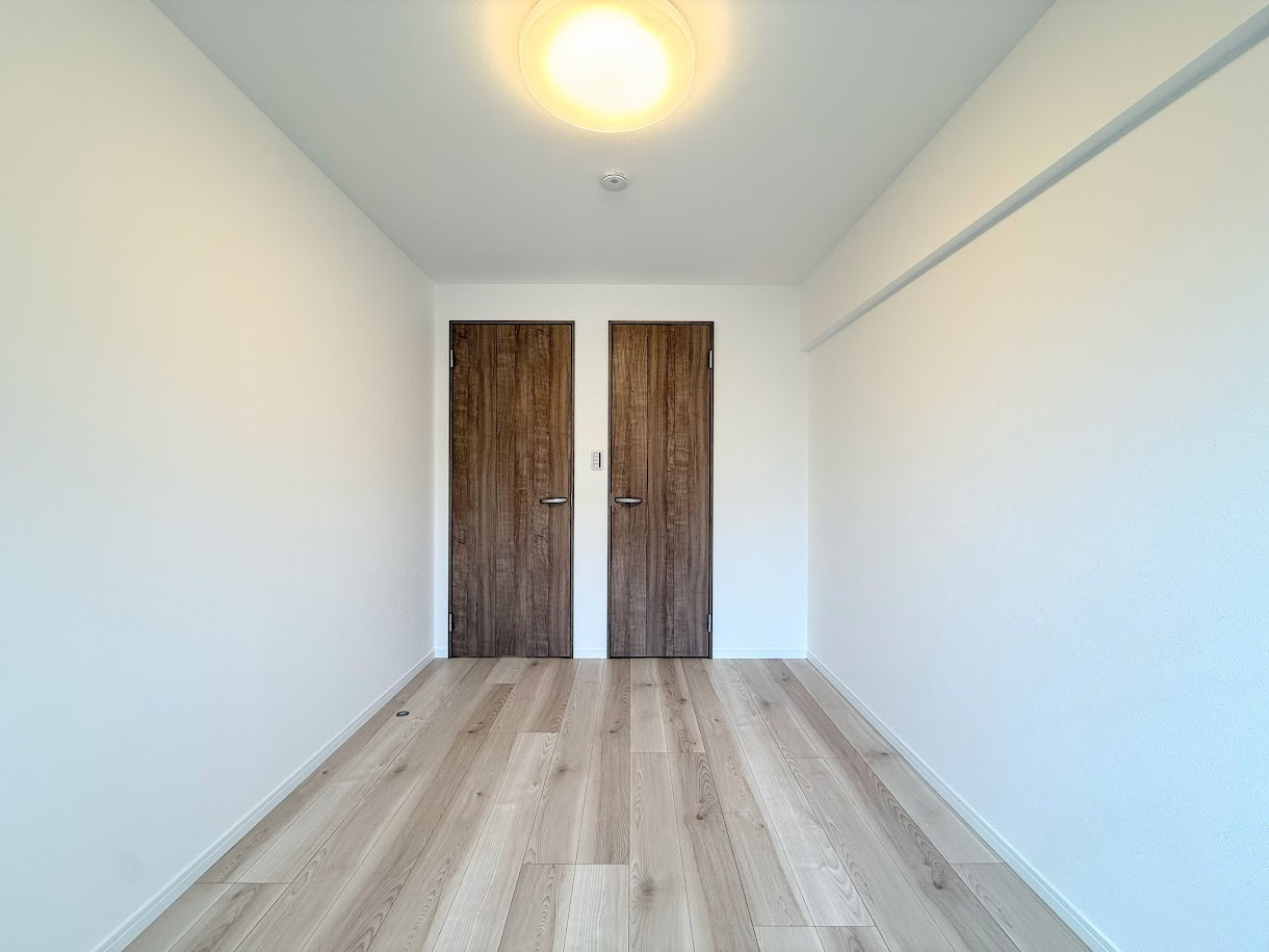 東戸塚ヒミコマンションの洋室|◆感性を育むプライベートルームはシンプルでスマートな空間。好みの空間で読書をしたり、音楽を聞いたりと一人の時間も充実したものにできます。