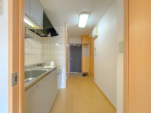 マリベールアネシスの内装|明るい色調の室内です