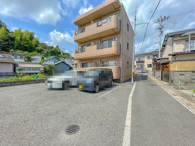 マリベールアネシスの周辺