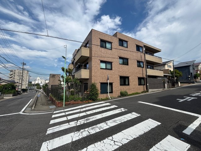 エスポア名東の外観