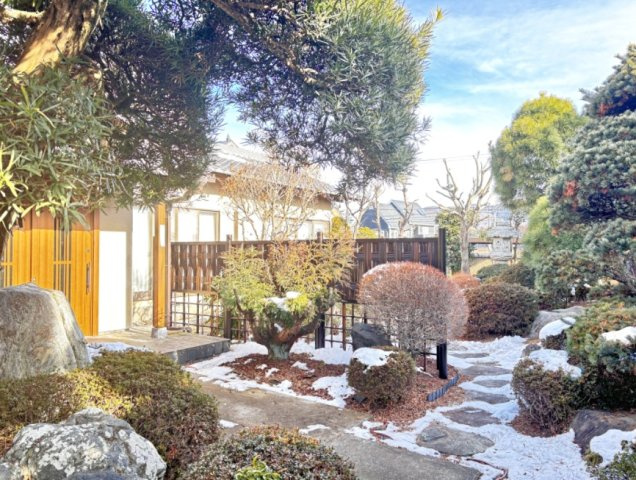 【中古戸建】太田市藪塚町の庭|■庭｜ガーデニングを楽しめる庭スペースがあり、日々の暮らしに彩りをプラスしてくれます♪