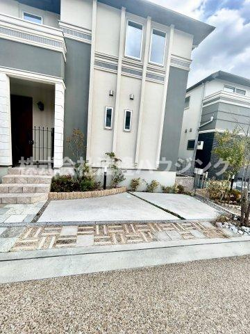 ジオガーデン彩都茨木の駐車場|駐車スペース2台分確保