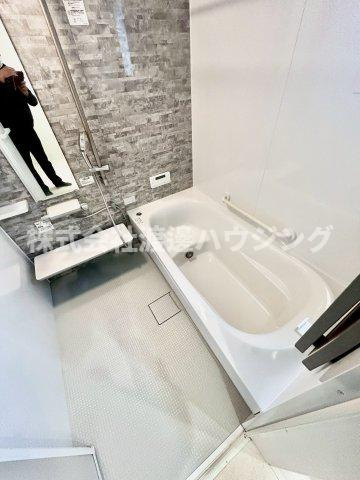 ジオガーデン彩都茨木の浴室