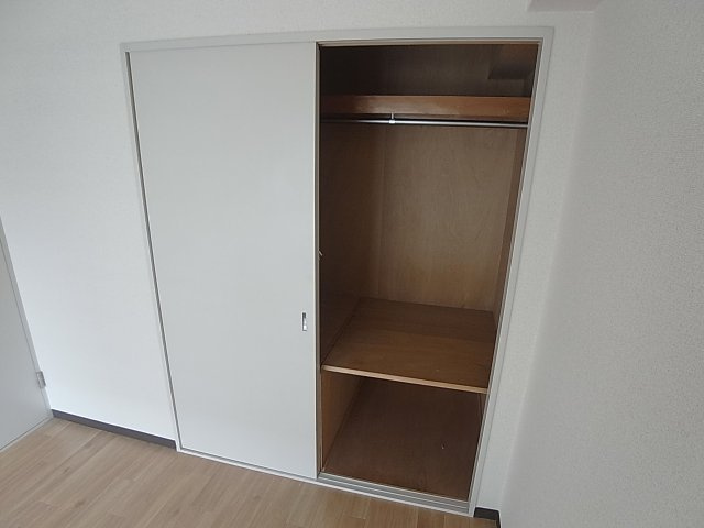 サンヴェール神戸の収納|各部屋に収納スぺースを完備