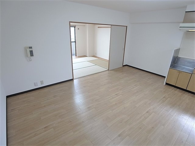 サンヴェール神戸の居間・リビング|リビングスペース11.5帖、広々空間