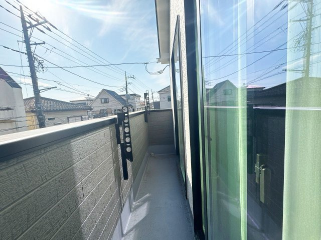 【バルコニー】 | ふじみ野市鶴ケ舞1丁目　新築一戸建住宅　全1棟　(ふじみ野店) | 陽当り良好の南向きバルコニーです。