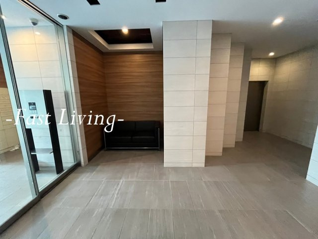 プラウドフラット外神田のロビー