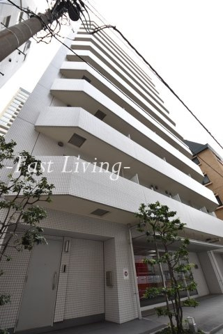 ミテッツァ千代田三崎町のエントランス