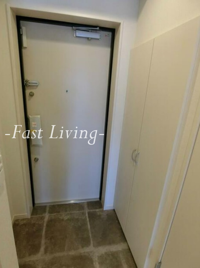 リブリ・神楽坂の玄関