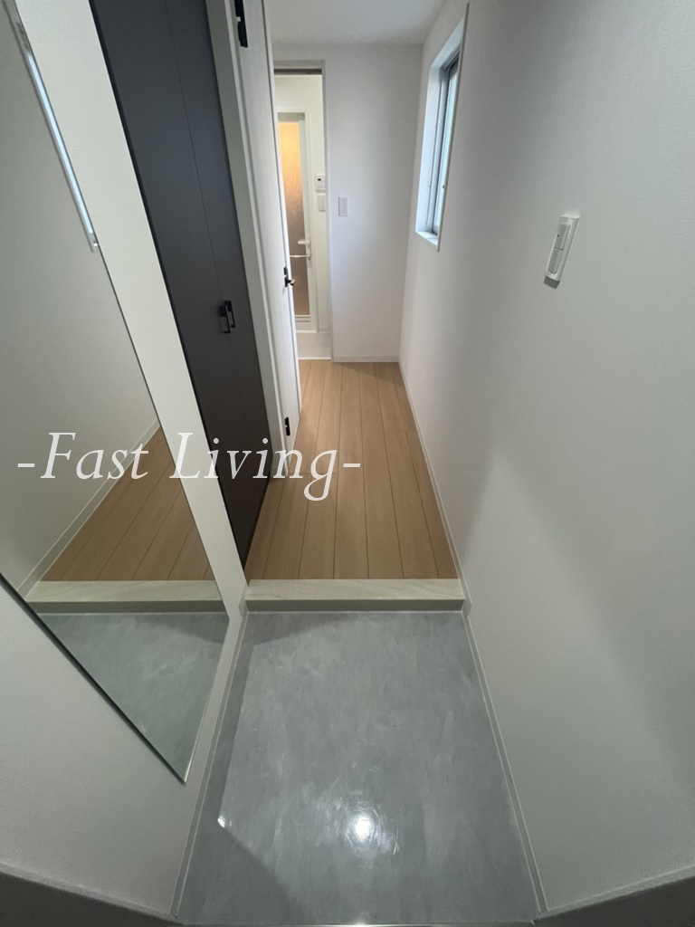 ルーセントK台東の玄関