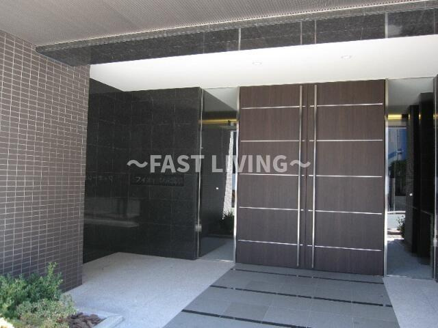 フィオーレ元浅草の外観