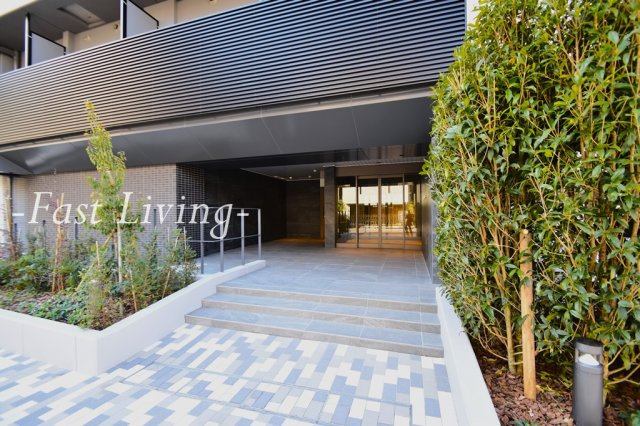 グランカーサ四谷の外観