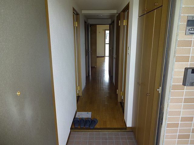 ユアーズホーム舞岡の玄関|※別号室の参考写真です。