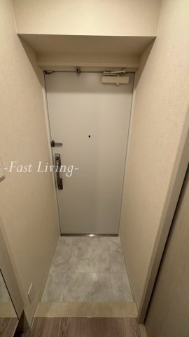 Alivis本郷三丁目の玄関