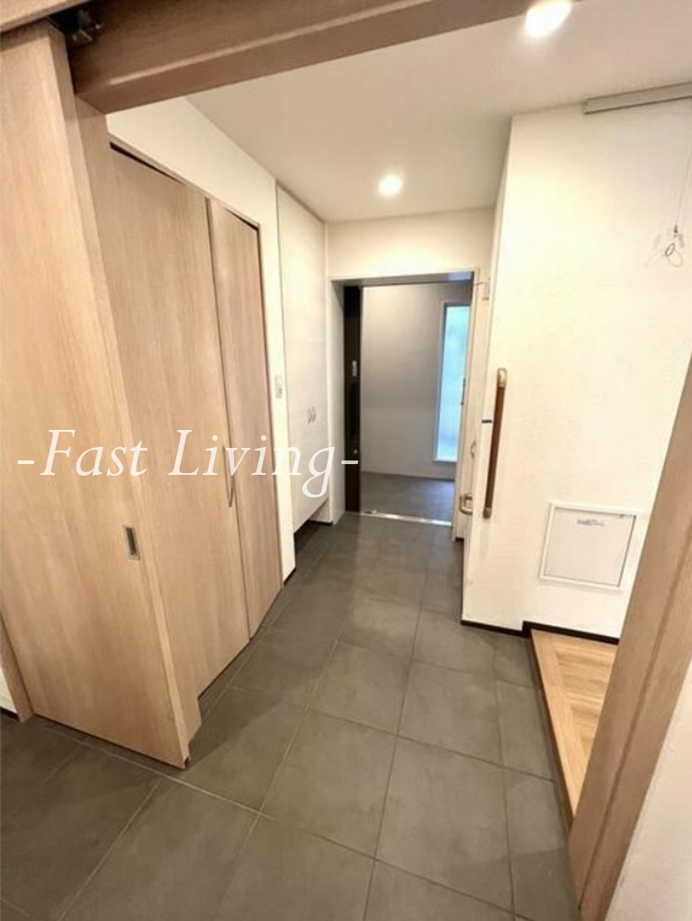 オーギュメント牛込神楽坂の玄関