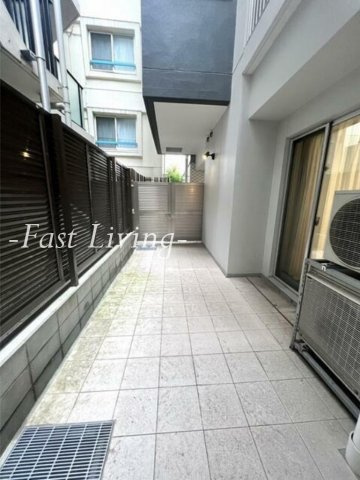 オーギュメント牛込神楽坂のバルコニー