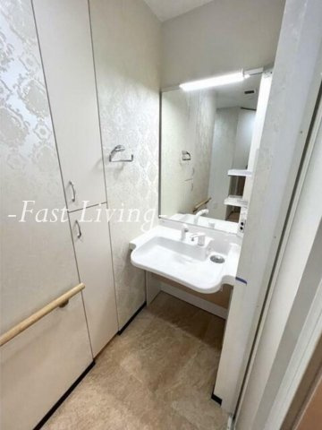 オーギュメント牛込神楽坂の独立洗面台