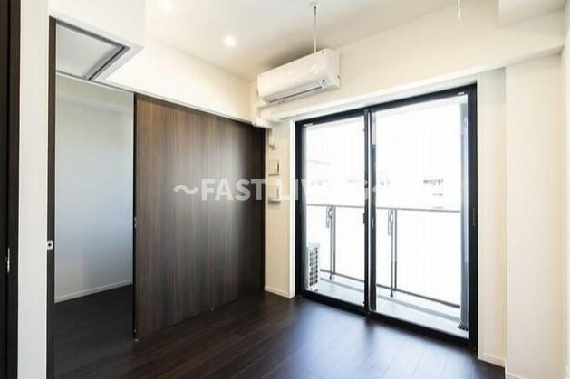 LIBR GRANT 四谷三丁目の居間・リビング