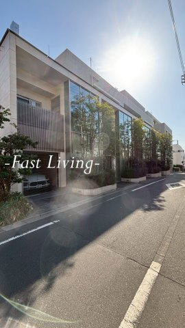 ランテンヌ四谷の外観