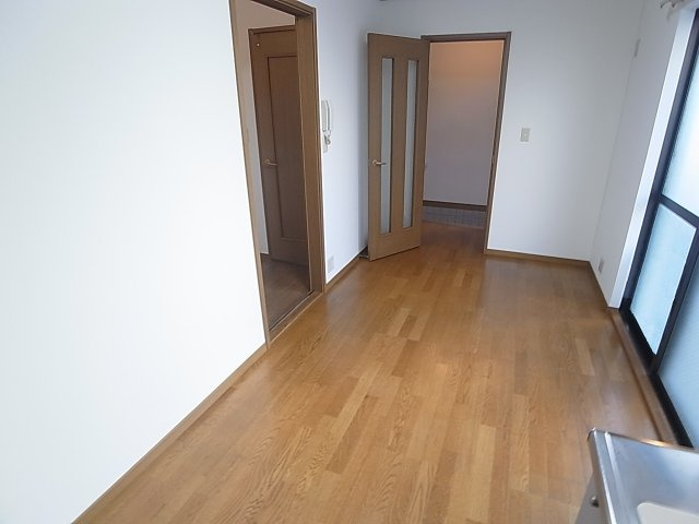 高山テラスハウスの内装|人気の高いオールフローリングタイプです