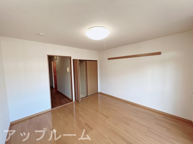 シャトー愛の居間・リビング