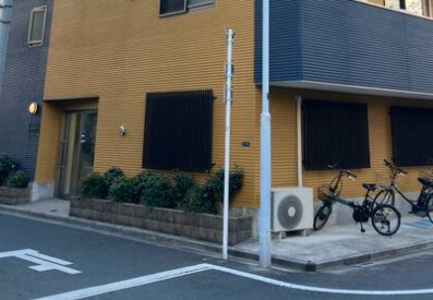 浅草KBビルのエントランス