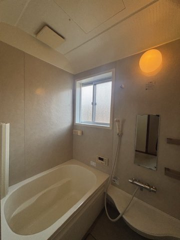 大船台売家の浴室|コンパクトで使いやすいお風呂です