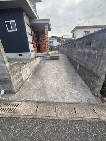 大船台売家のエントランス