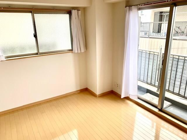 フェアリーコート日暮里の寝室