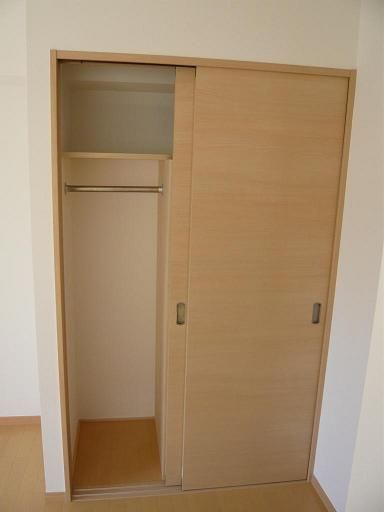 フェアリーコート日暮里の収納