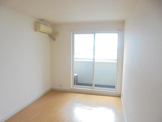 グランベル弐番館の居間・リビング|※同タイプの部屋写真です