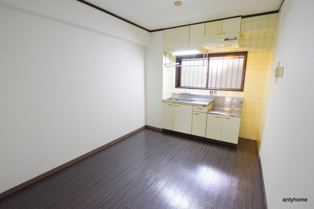 フローライト豊里Ⅰ　仲介手数料無料の居間・リビング